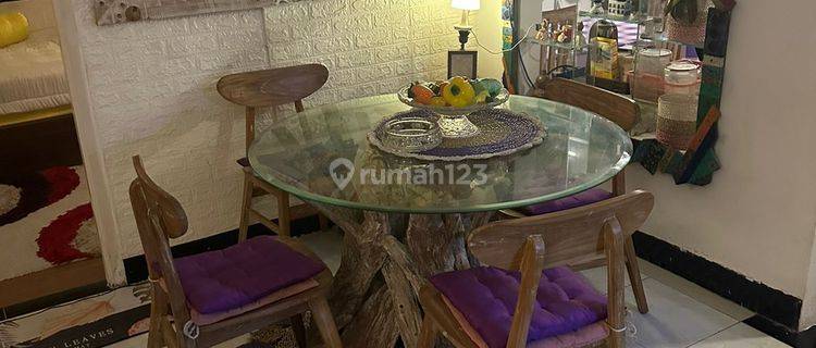 Rumah Semi Villa Di Area Padonan Dekat Pusat Perbelanjaan 1
