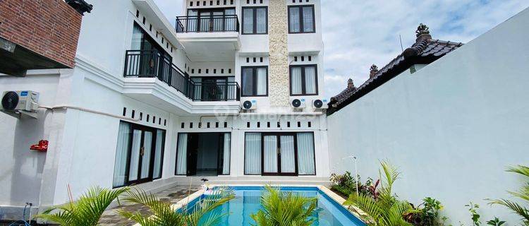 
(9). Three Story Luxury House In Denpasar Area 1