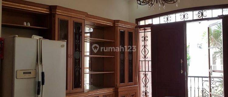 Rumah Mewah, Cantik, Besar 5br, 3 Lantai  1