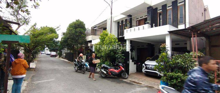 Rumah Bagus 2 Lantai di Komplek Margawangi Cijaura Hilir 1