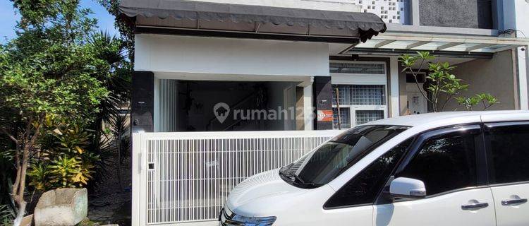 Rumah Hook 2 Lantai Bagus Siap Huni di Kinagara Regency 1