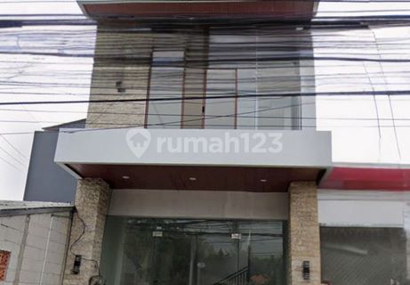 Strategically Located Jimbaran Shophouse For Rent With 4 Floors 1