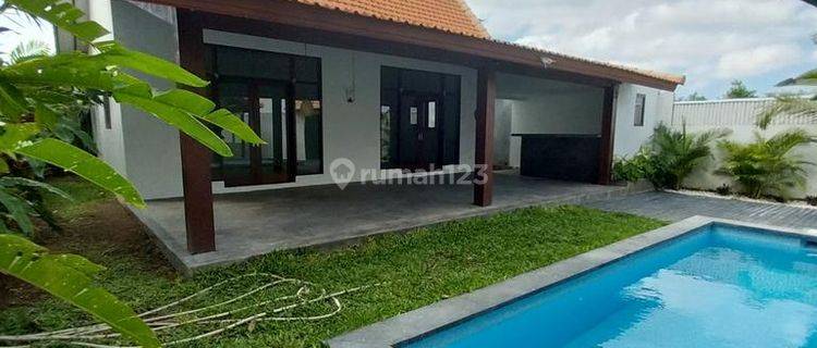 Charming Villa 3BR For Rent, Berawa Area 1