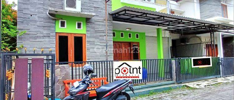 Rumah 2 Lantai Furnish Dekat Luwes Gentan 1