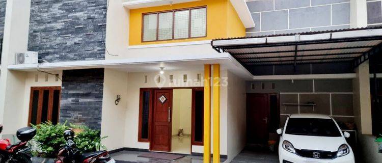 Rumah Cantik Cluster One Gate Siap Pakai 1