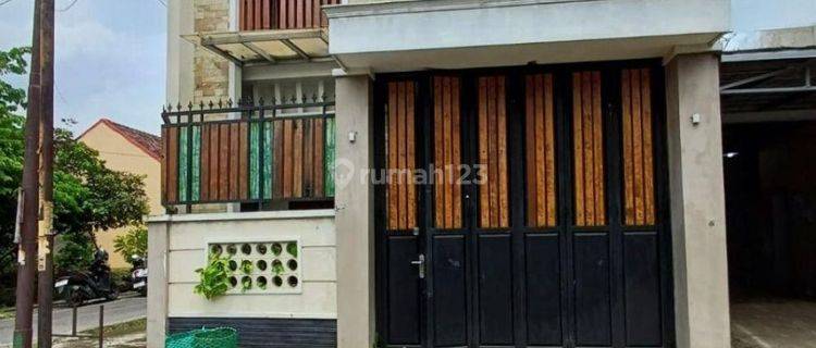 Rumah Bagus 2.lt Dekat Taman Jaya Wijaya 1