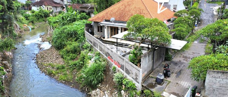 Semi Villa House Batubulan Behind Uc Silver 1