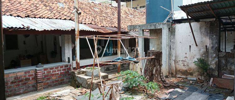 Rumah Daerah Cikini Daerah Tenang 1