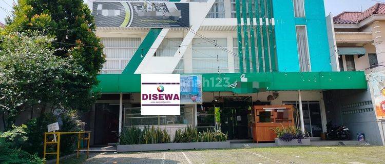 Disewakan Gedung 3 lantai di kemang pratama Bekasi 1