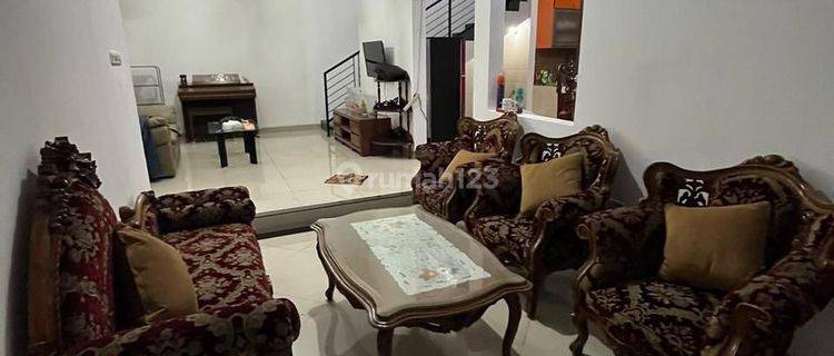 Disewakan Rumah Hook Cantik Full Furnished Di Komplek Bri 1