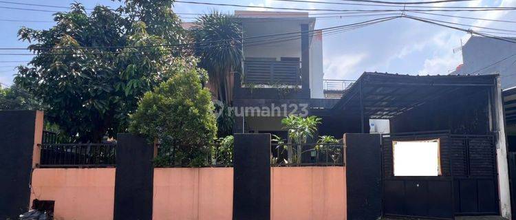 Rumah LT 240 Bisa Nego SHM 8 menit ke RSIA. Buah Hati Pamulang Siap KPR J-28131 1