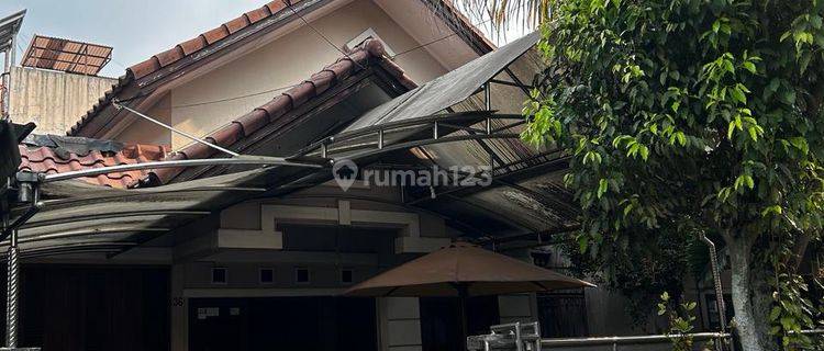 DIJUAL RUMAH TERAWAT SEMI FURNISHED SIAP HUNI DI BATUNUNGGAL MULIA 1