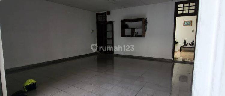 Disewa Rumah Classic Asri di Permata Hijau Jakarta Selatan 1