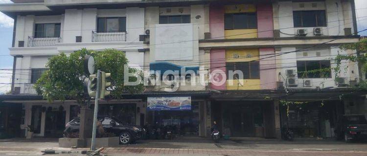 Dijual Ruko Gandeng 2, 4 lantai full furnished di Jl Raya Gatot Subroto Timur Bali 1