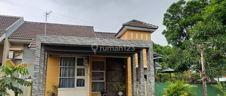 Rumah Di Perumahan Resinda Shm Karawang 1