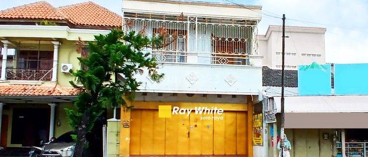 Ruko 3 Lantai Siap Huni Cocok Untuk Usaha Lokasi Nusukan Solo 1