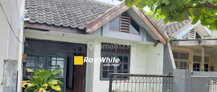 Dijual Rumah Murah Lokasi Strategis Solobaru Komplek Perumahan 1