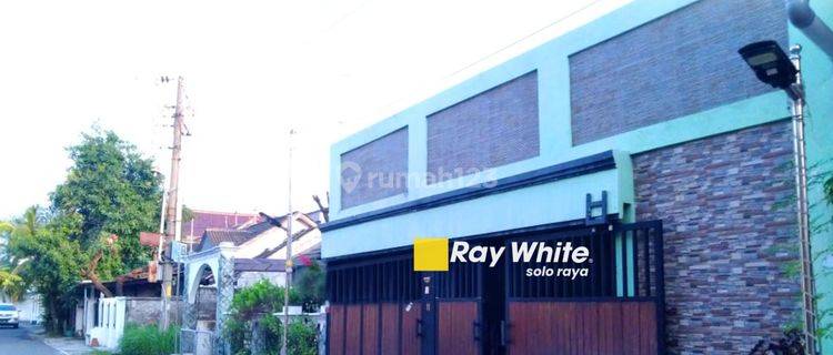 Dijual Rumah 2 Lantai Bagus Siap Huni Lokasi Jaten Karanganyar 1