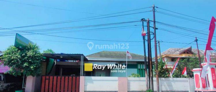 Dijual Rumah Bagus Siap Huni Lokasi Jaten Dekat  1