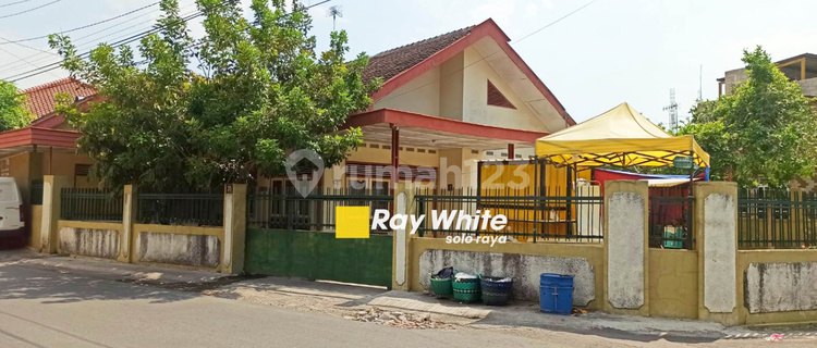 Rumah Klasik di Laweyan Lokasi Premium Dekat Kampus dan Mall 1
