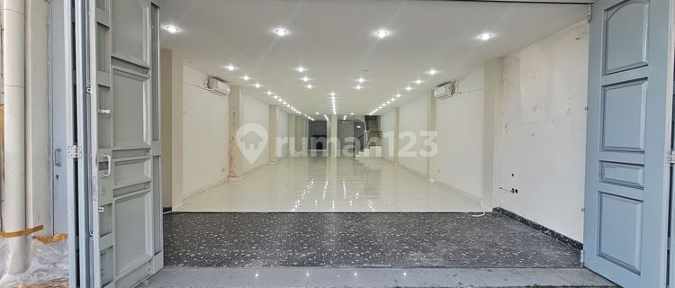 For Sale: 3-Story Shop House Ready for Use in Salatiga City Business Area 1