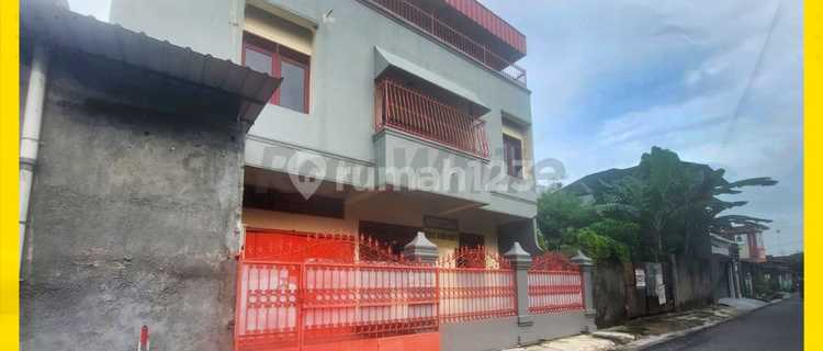 2-Story Ready-to-Use House in Laweyan Suitable for Warehouse / Residence 1