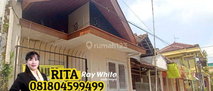 Rumah Murah Dijual dekat Pasar Klewer Solo 1