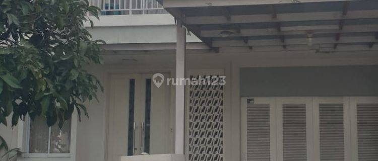 Rumah Cantik 2 Lantai Nyaman Siap Huni Di Summarecon Cluster Amanda Bandung 1