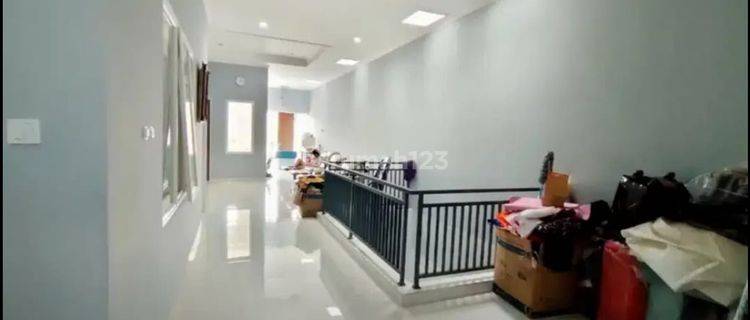 Rumah Bagus 2,5 Lantai Semi Furnished Siap Huni Di Batununggal Bandung 1