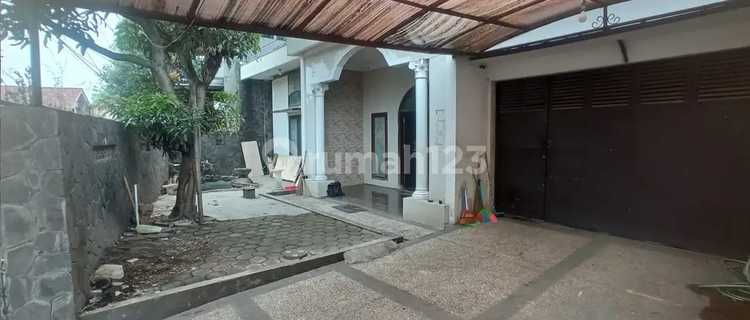 Rumah Luas Nyaman 2 Lantai Strategis Siap Huni di Arcamanik Bandung 1