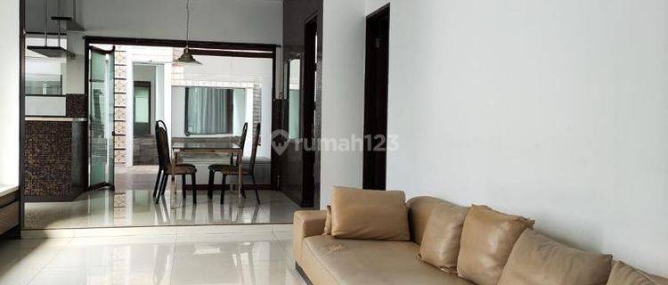 Cepat Rumah Bagus Semi Furnished di Setra Indah Bandung 1