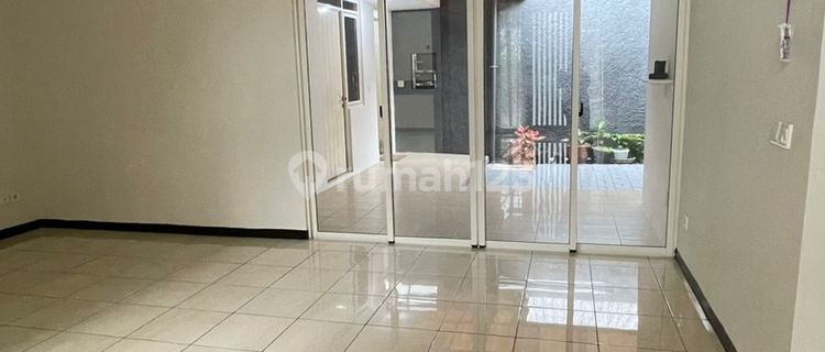 MINIMALIST HOUSE IN A SERENE, COMFORTABLE, HABITABLE ENVIRONMENT IN TATAR CANDRARESMI, NEW CITY OF PARAHYANGAN, KBP BANDUNG 1