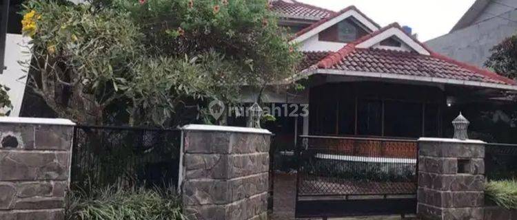 Rumah Mewah Strategis Tengah Kota Siap Huni Di Sayap Pajajaran Bandung 1