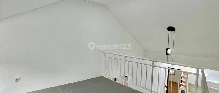 Dijual rumah baru modern minimalis semi furnished di Kota Baru Parahyangan 1