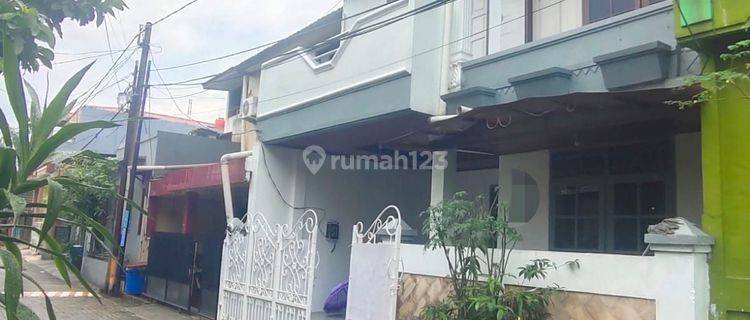 Disewakan Rumah 2 Lantai di Harapan Indah 1 Bekasi  1