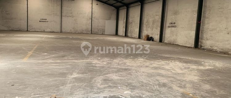 Gudang 1.416m² Disewakan Luas Bangunan 1050m² . Kantor Luas Sekali Ada 2 Lantai.  1