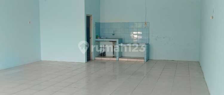 For Rent: Shop House in Tanahmas Central Culinary Area Semarang. Close to Airport. Close to Port. Close to Train Station. Commercial Space. 1