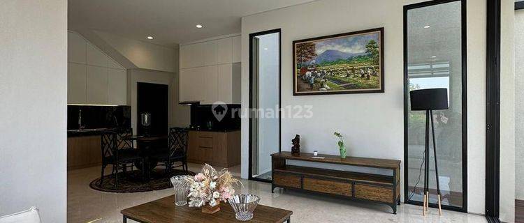 Rumah 3 Lantai Furnished Dekat Ke Kuningan, Gatot Subroto, Jakarta Selatan 1