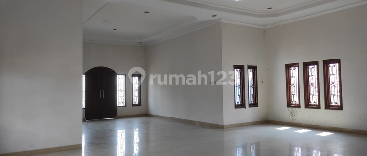Two-Story Shop House, Spacious and Ready to Use in Pagongan Pekalangan, Cirebon 1