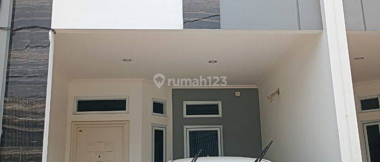 Rumah 2 Lantai Akses Mobil.dekat Mall Grand Pramuka Jakarta Pusat 1
