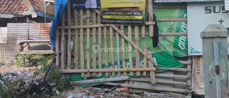 Jual Tanah di Jagasatru, Cirebon SHM 351 m² 1