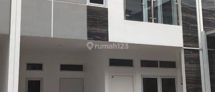 Rumah 2 Lantai Di Setia Budi Jakarta Selatan 1