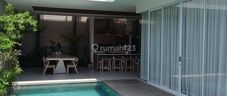 VILLA di seminyak 2 Lantai Baru SHM hadap timur view pantai  1