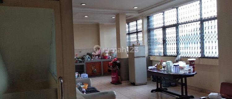 Ruko di Ciputat Raya Kebayoran Lama, Jakarta Selatan 275 M SHM 1