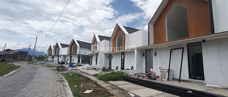 Rumah 3 Kamar Tidur, Luas 112 Meter Disendangmulyo 1