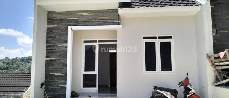 Rumah Harga 300jtan Dibanyumanik, View Pegunungan 1