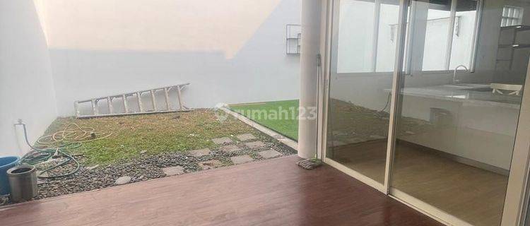 Rumah 2 Lantai Di Serenia Hills Semi Furnished 1