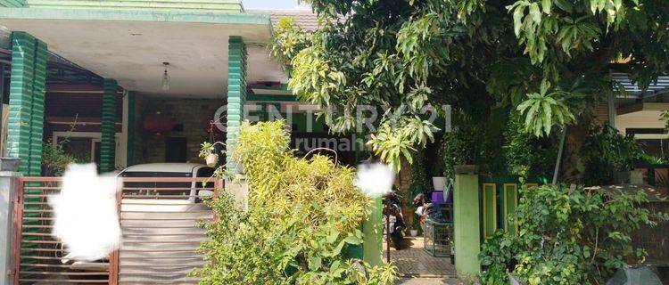 Di Jual Rumah Bagus Asri Dan Nyaman 1,5 Lantai PHR,Bekasi 1