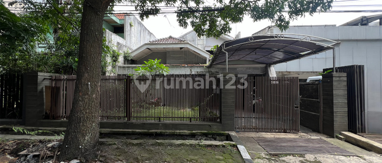 For Sale Ready-to-Live-in House in Andir, Strategic Location, Best Price 1