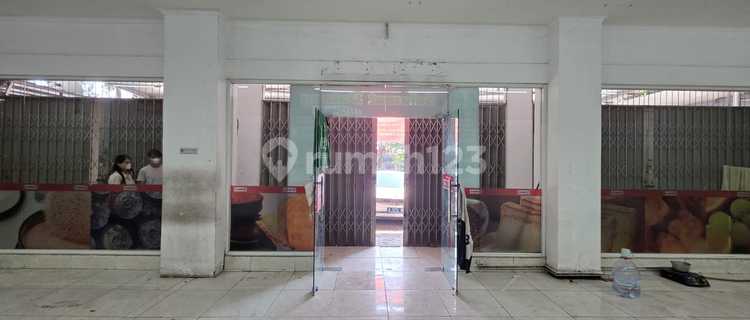 Ready-to-Use 2-Story Shophouse in Pamularsih Area, Semarang 1